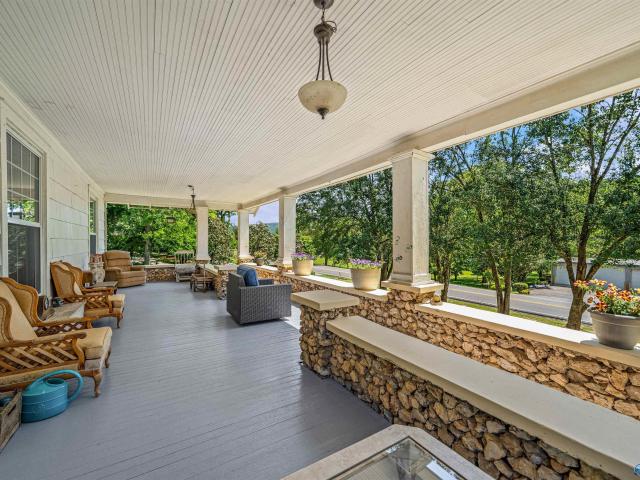 House for sale in Valley Head, Alabama