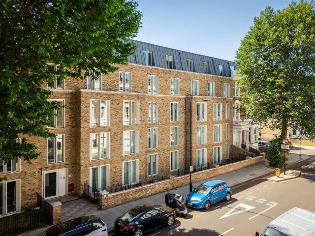 Apartment for rent in Brook Green, Greater London