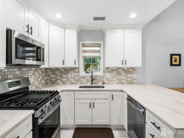 Townhouse for sale in Monroe Township, New Jersey
