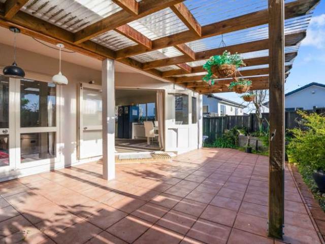Townhouse for sale in Paremoremo