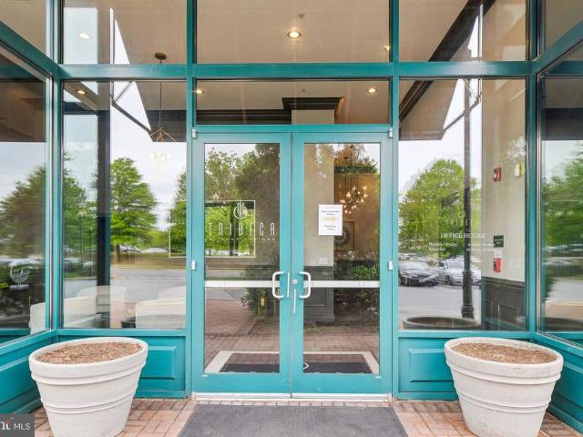 Condo for sale in Camp Springs, Maryland
