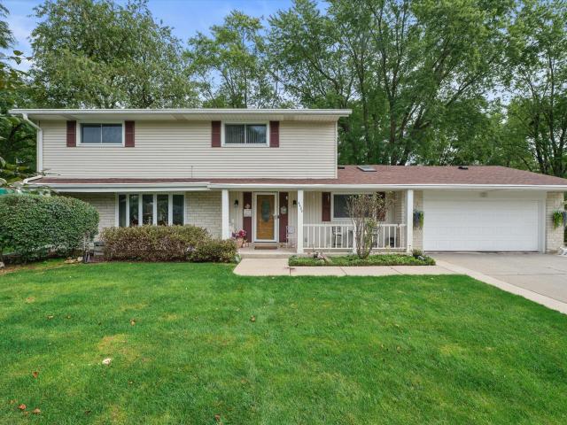 House for sale in Schoetz Park, Hales Corners