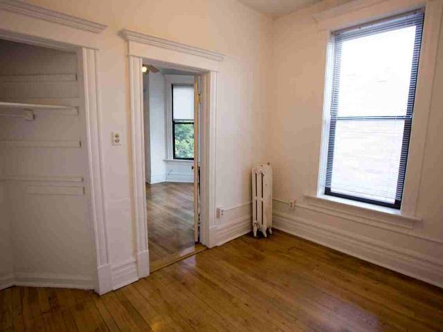 Apartment for rent in Chicago Park, Illinois