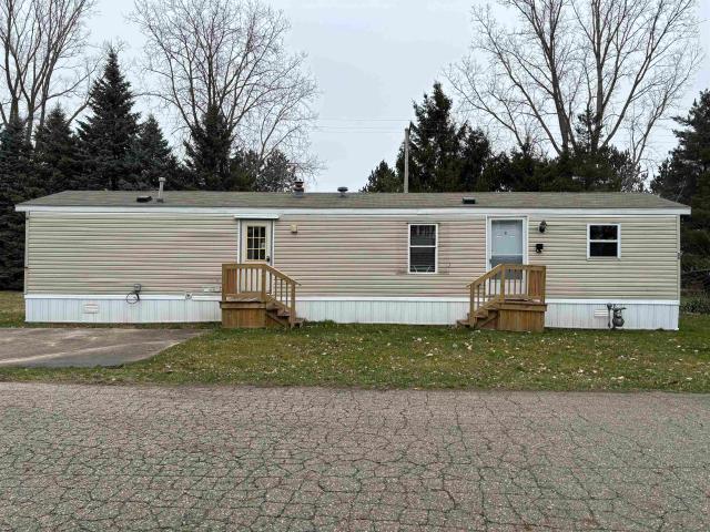 House for sale in Croswell