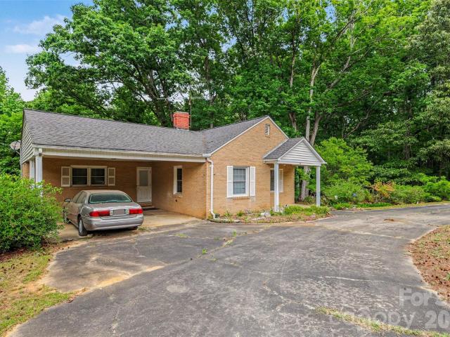 House for sale in Heath Springs, South Carolina