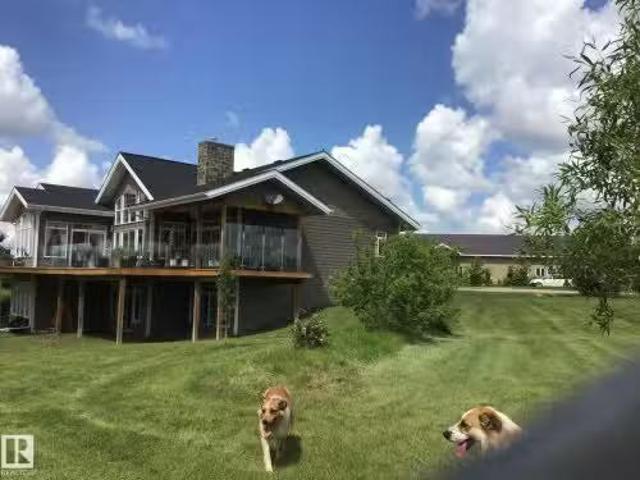 House for sale in Alberta