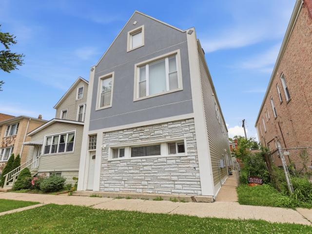 House for sale in Cicero, Illinois