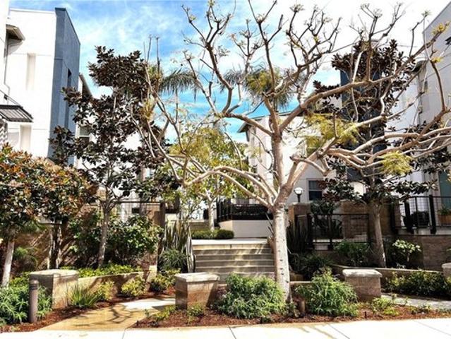 Townhouse for sale in Hawthorne, California