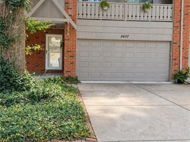 Townhouse for sale in Overland Park, Johnson County