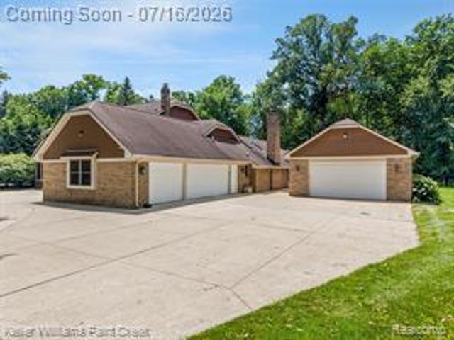 House for sale in Grand Blanc, Michigan