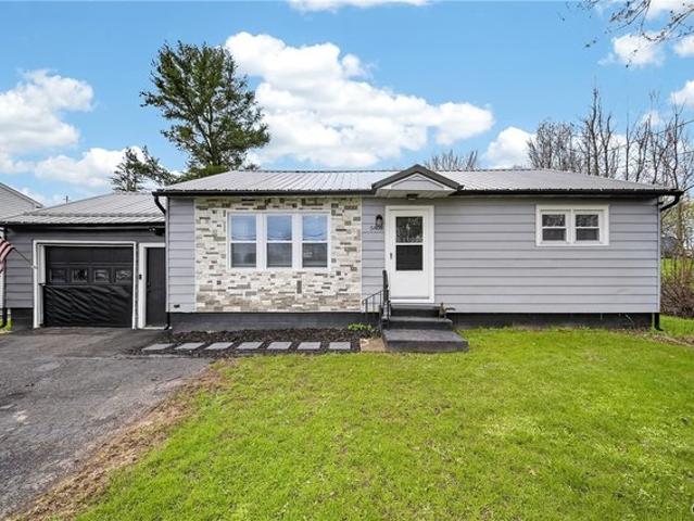 House for sale in Cicero, New York