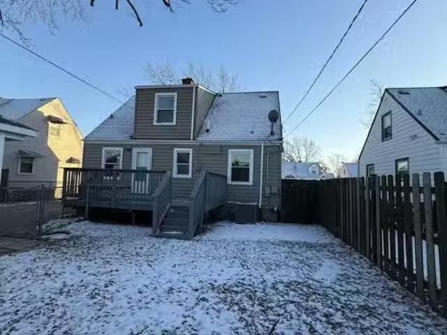 House for rent in Oak Lawn