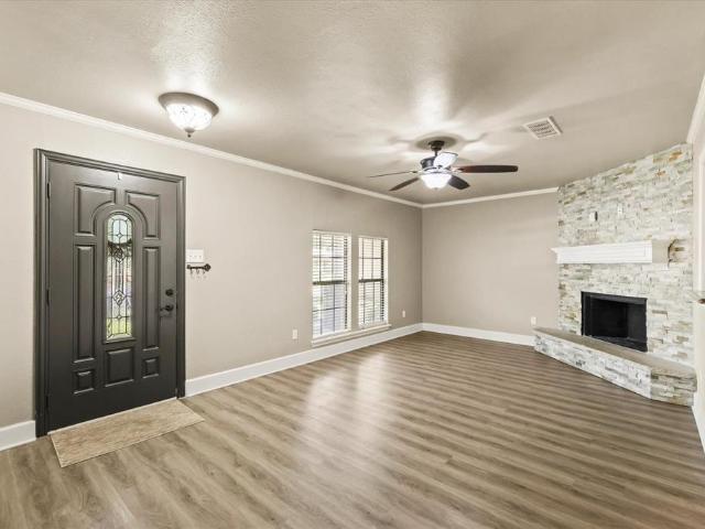 House for sale in Lake Dallas