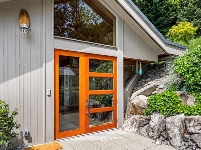 House for sale in Fox Island, Washington