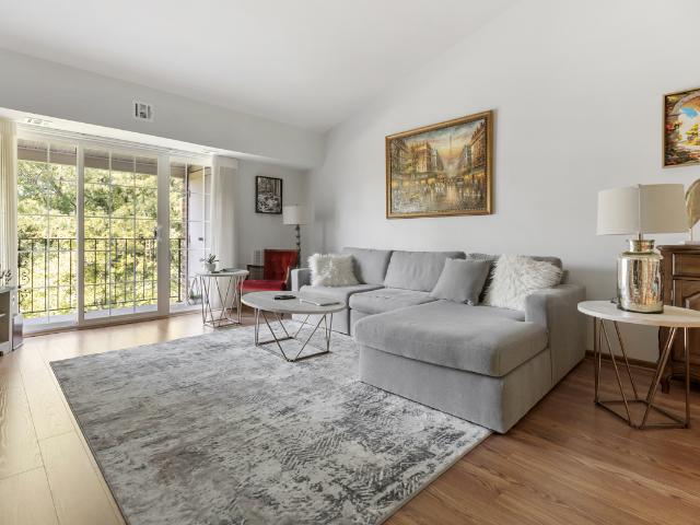 Condo for sale in Elk Grove Village, Illinois