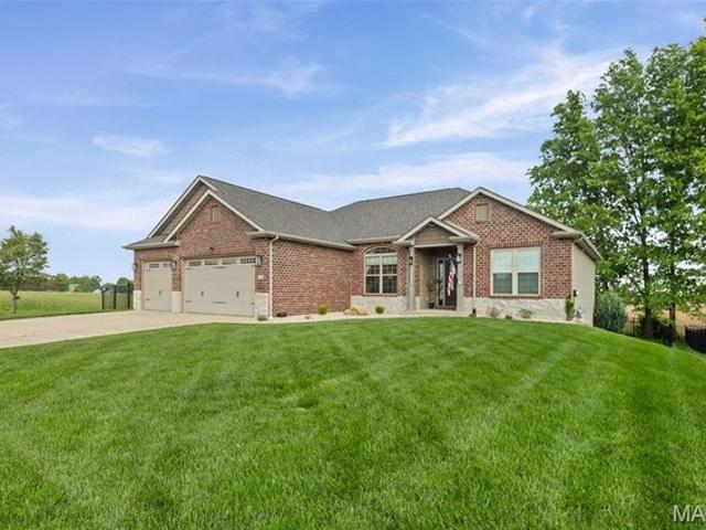 House for sale in Troy, Illinois