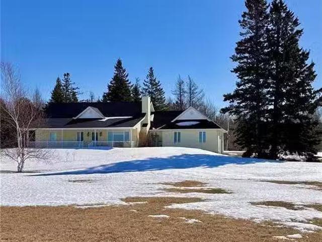 House for sale in Miramichi Bay, New Brunswick