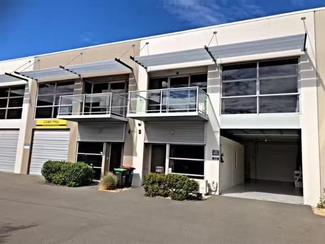 House for rent in Chaslands, Canterbury