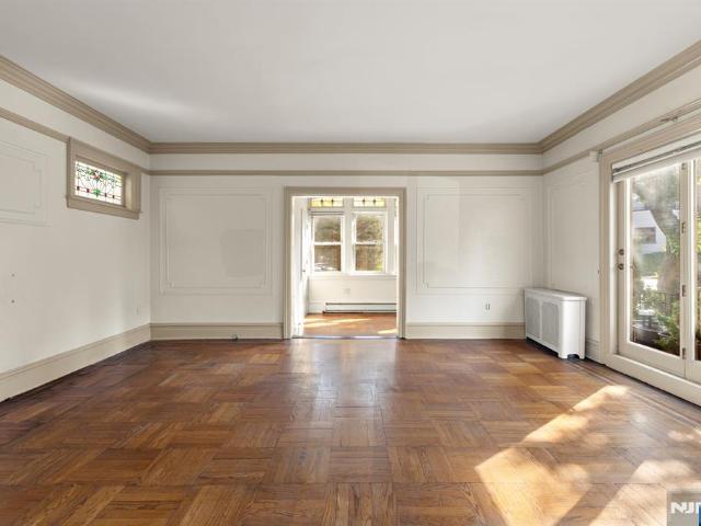 House for sale in Cliffside Park, New Jersey