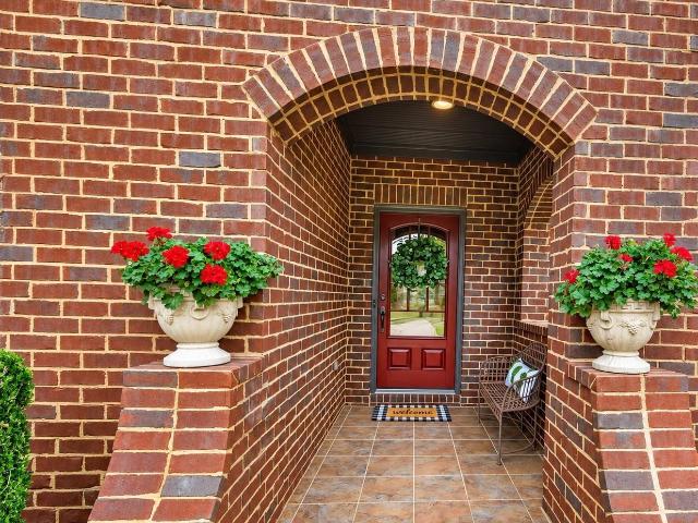 House for sale in Stonebrook Park, Hoover
