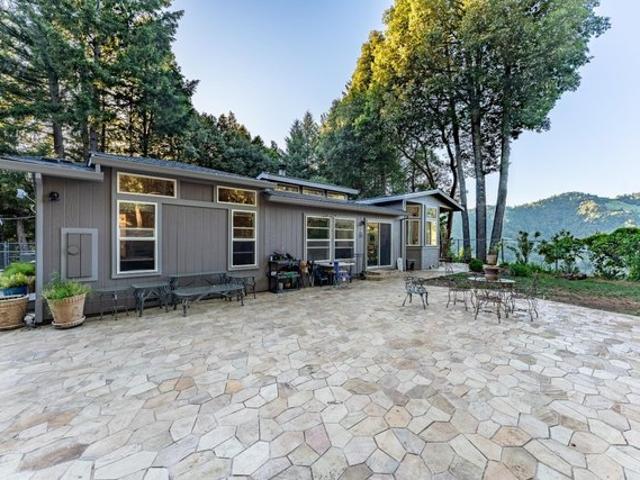 House for sale in Laytonville, California