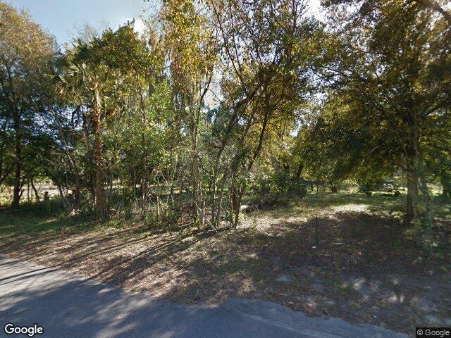 House for sale in De Leon Springs, Florida