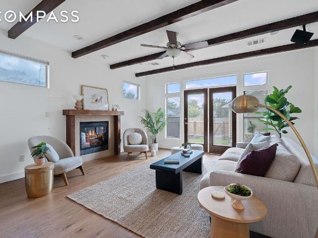 Townhouse for sale in Austin