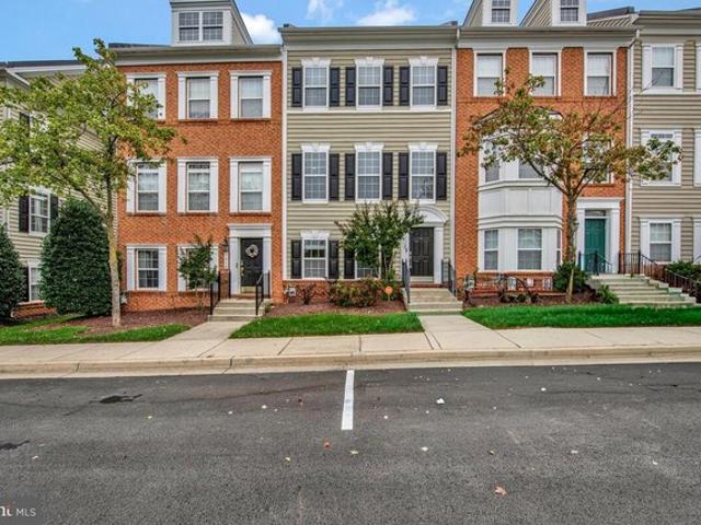 Townhouse for sale in Camp Springs, Maryland