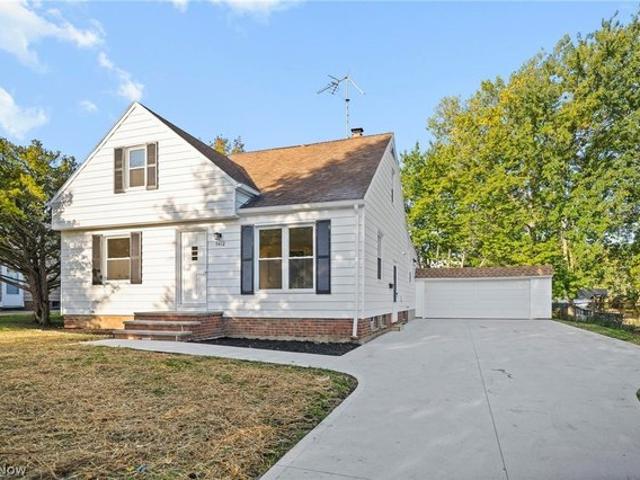 House for sale in Willoughby, Lake County