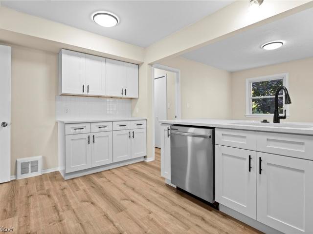 House for sale in Willoughby, Lake County