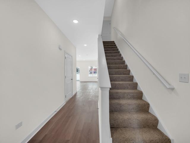 Townhouse for sale in Crestwood, Illinois