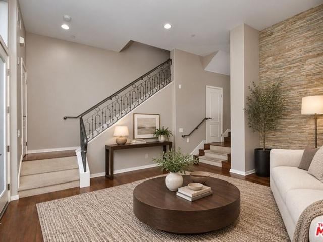 Condo for sale in Hawthorne, Los Angeles County