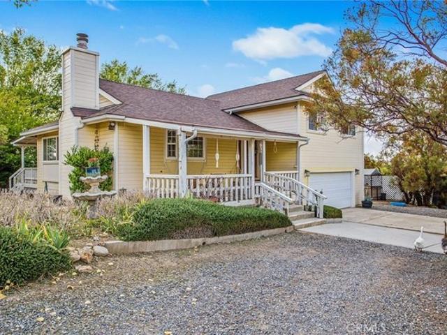 House for sale in Anza, California