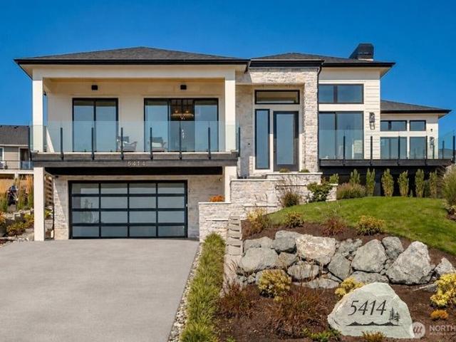 House for sale in Blaine, Washington