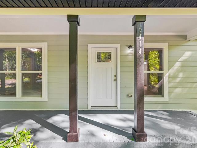 House for sale in Mecklenburg, North Carolina