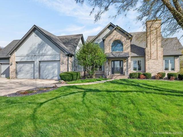 House for sale in Mchenry, Illinois