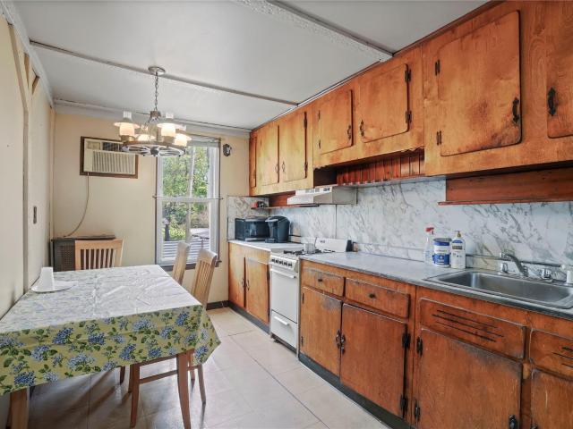 Townhouse for sale in Maspeth