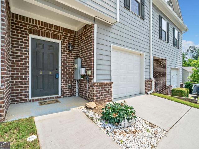 Townhouse for sale in Oakwood, Georgia