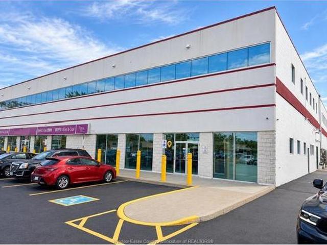 Commercial for rent in Fontainebleau, Windsor