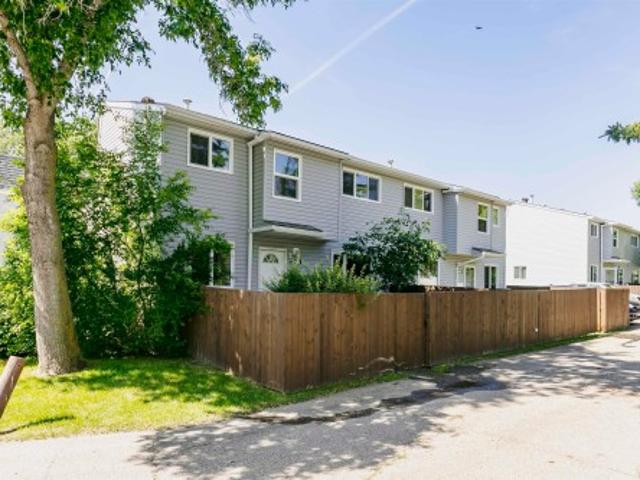 Townhouse for sale in Wedgewood, Alberta
