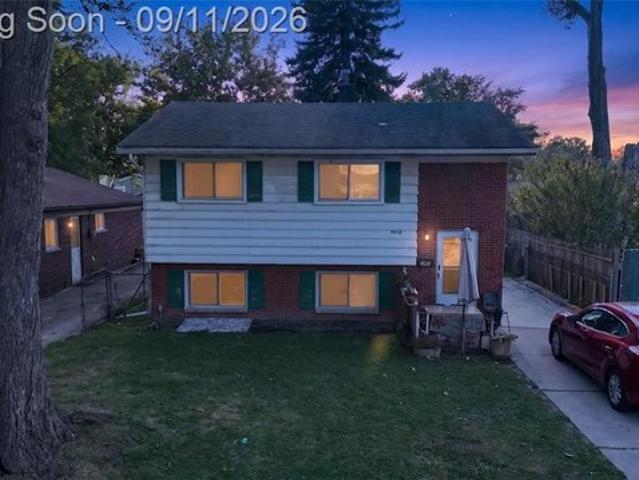 House for sale in Dearborn Heights, Michigan