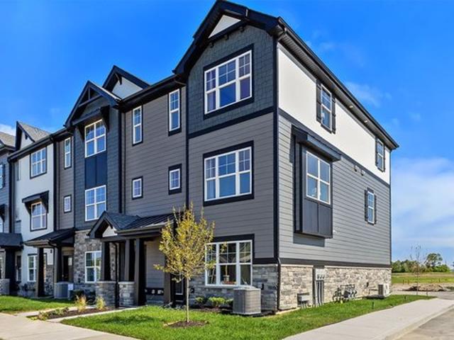 Townhouse for sale in Crown Point, Indiana