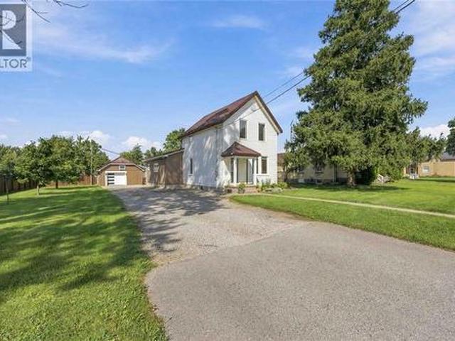 House for sale in Warwick, Ontario