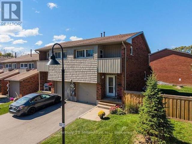 Townhouse for sale in Collingwood, Ontario