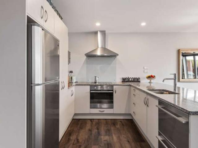 Townhouse for sale in Saint Albans, Canterbury