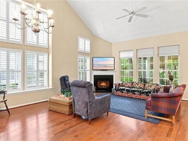 Condo for sale in Virginia