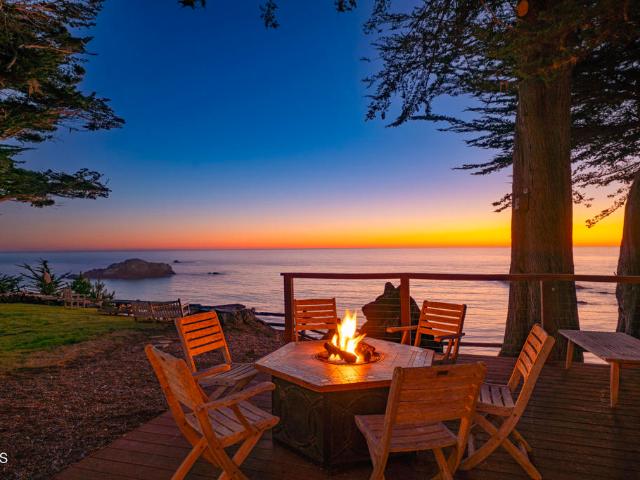 House for sale in Elk, California