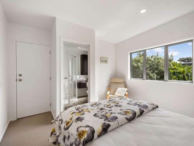 Townhouse for rent in Three Kings