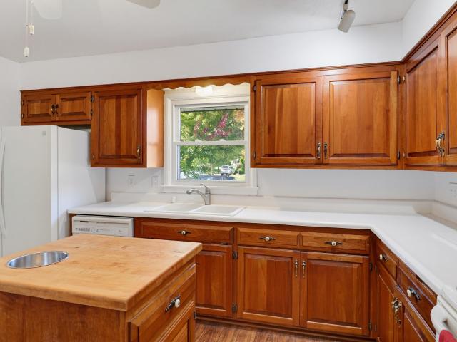 House for sale in L, Greendale