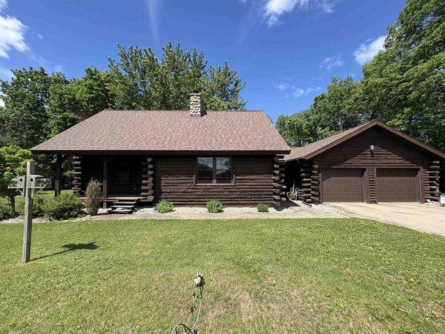 House for sale in Gillett, Wisconsin
